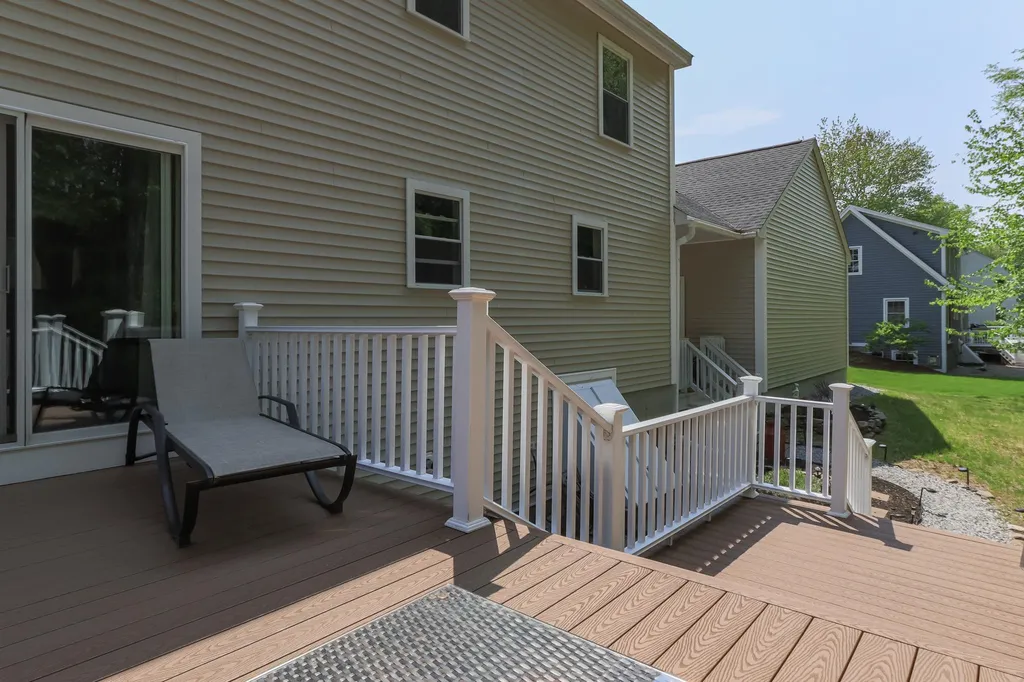 19 Peterson Circle Concord NH 03303