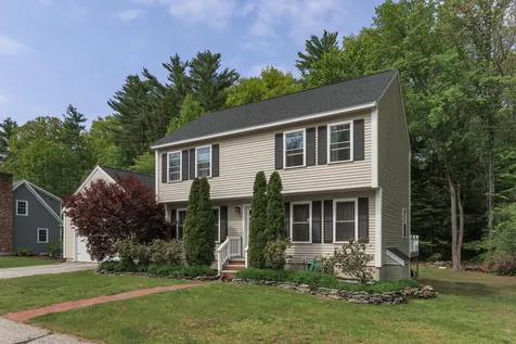 19 Peterson Circle Concord NH 03303