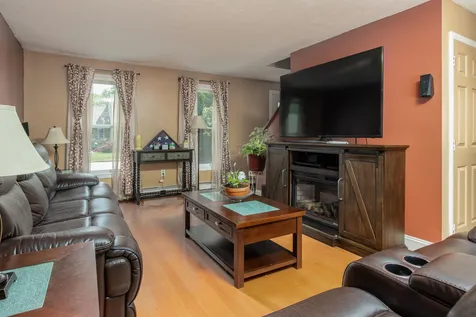 19 Peterson Circle Concord NH 03303