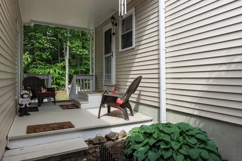 19 Peterson Circle Concord NH 03303