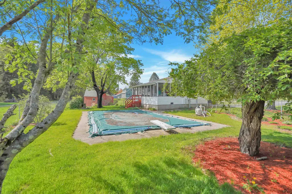 7 Lucy Avenue Pelham NH 03076