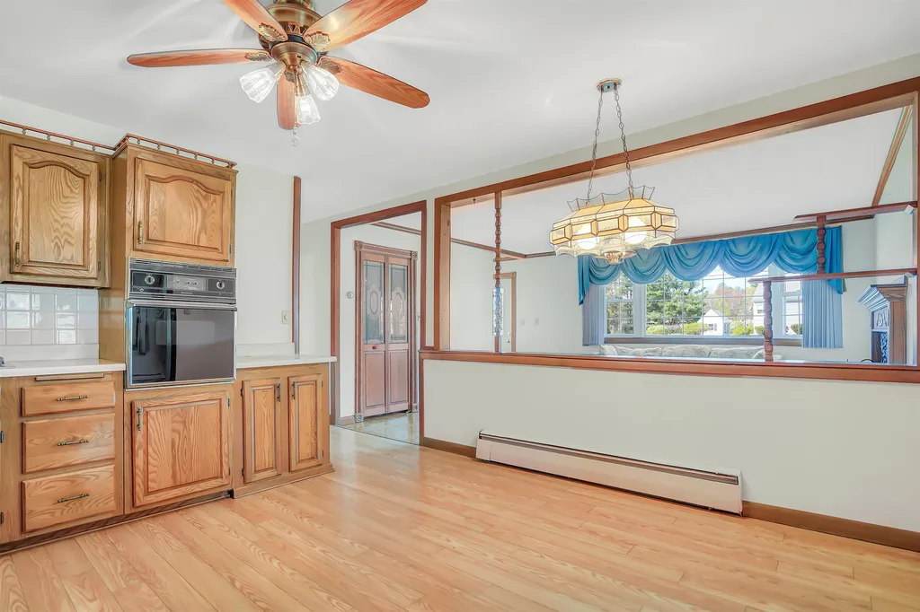 7 Lucy Avenue Pelham NH 03076