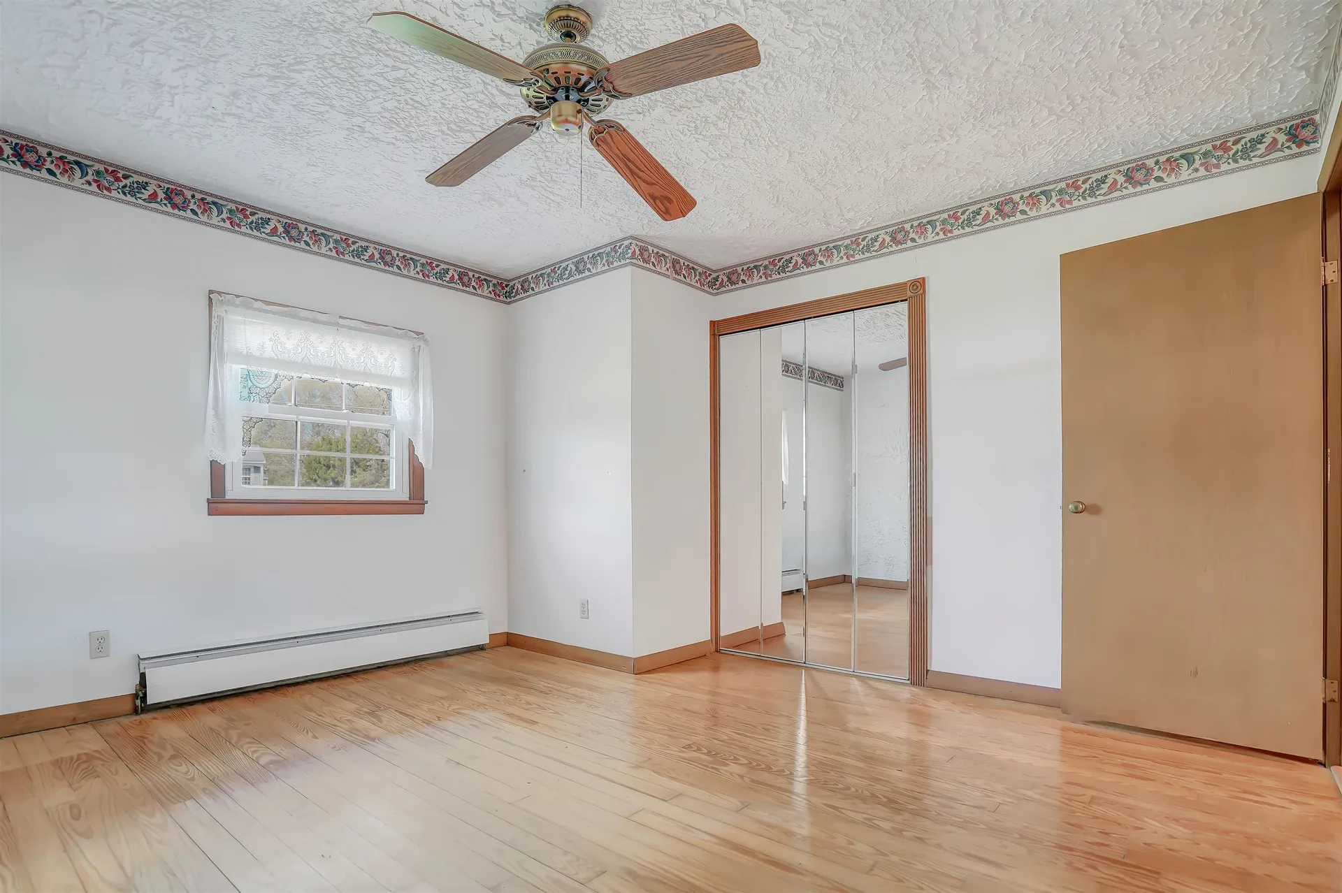 7 Lucy Avenue Pelham NH 03076