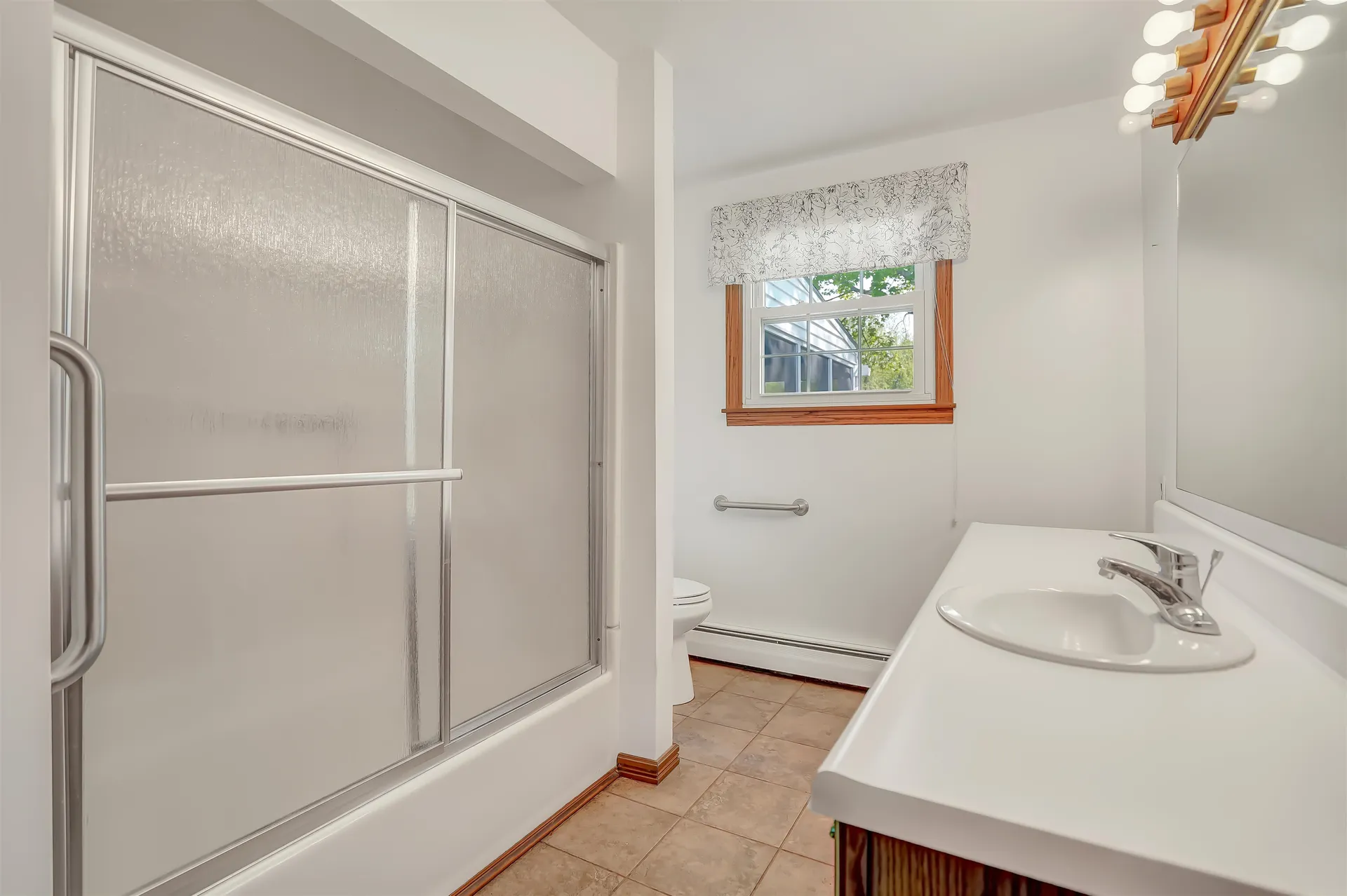 7 Lucy Avenue Pelham NH 03076