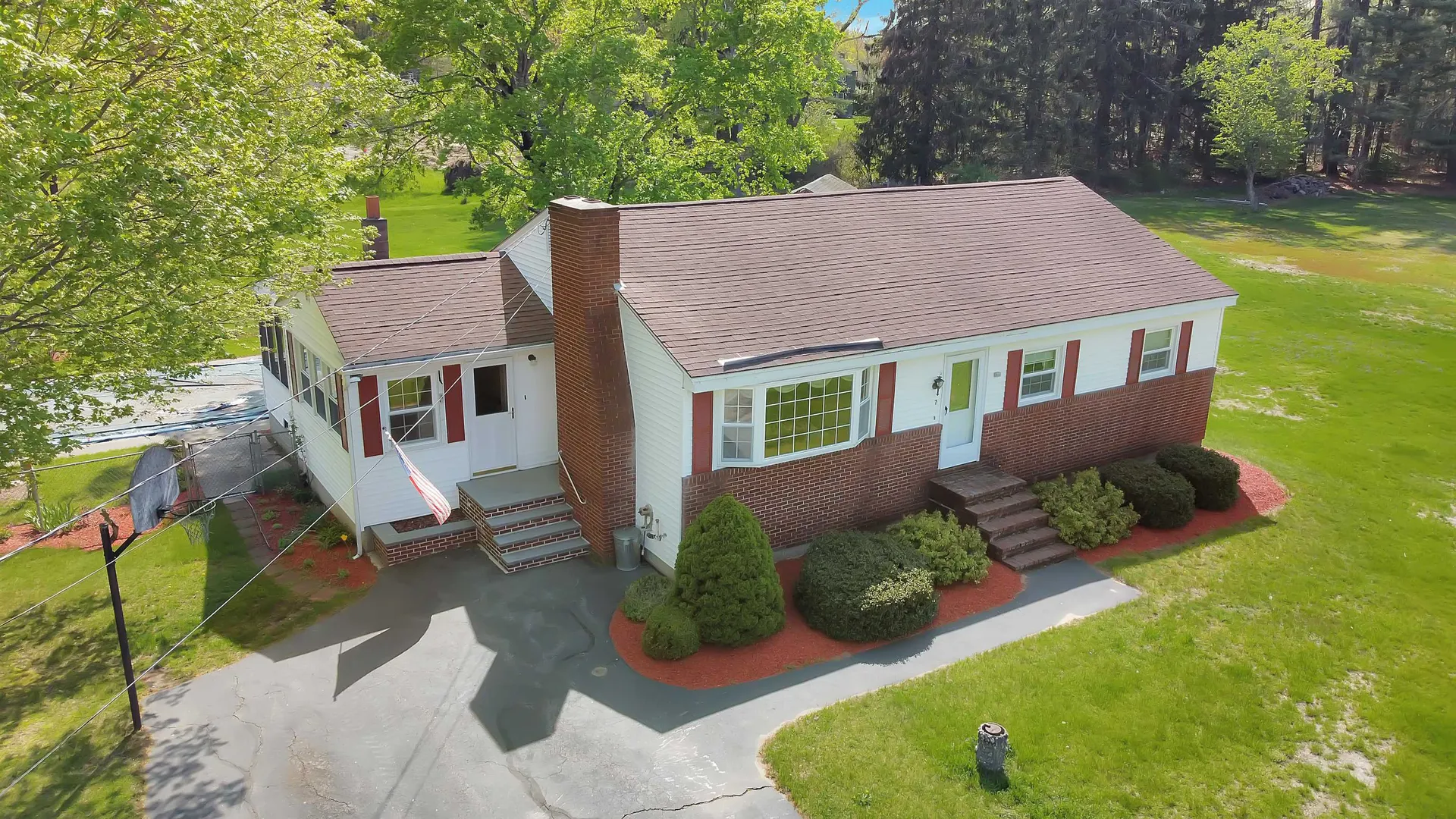 7 Lucy Avenue Pelham NH 03076