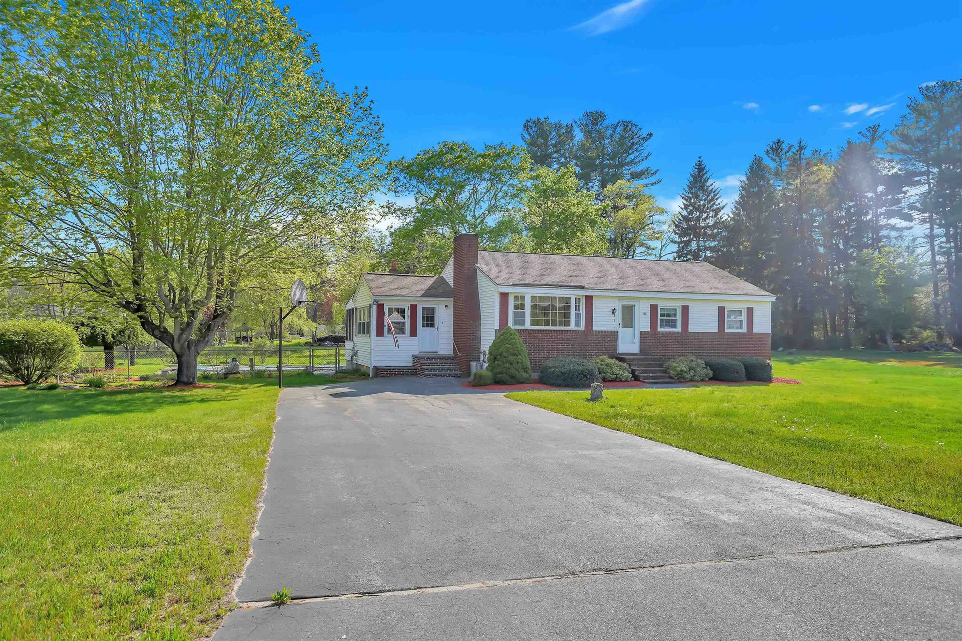 7 Lucy Avenue Pelham NH 03076