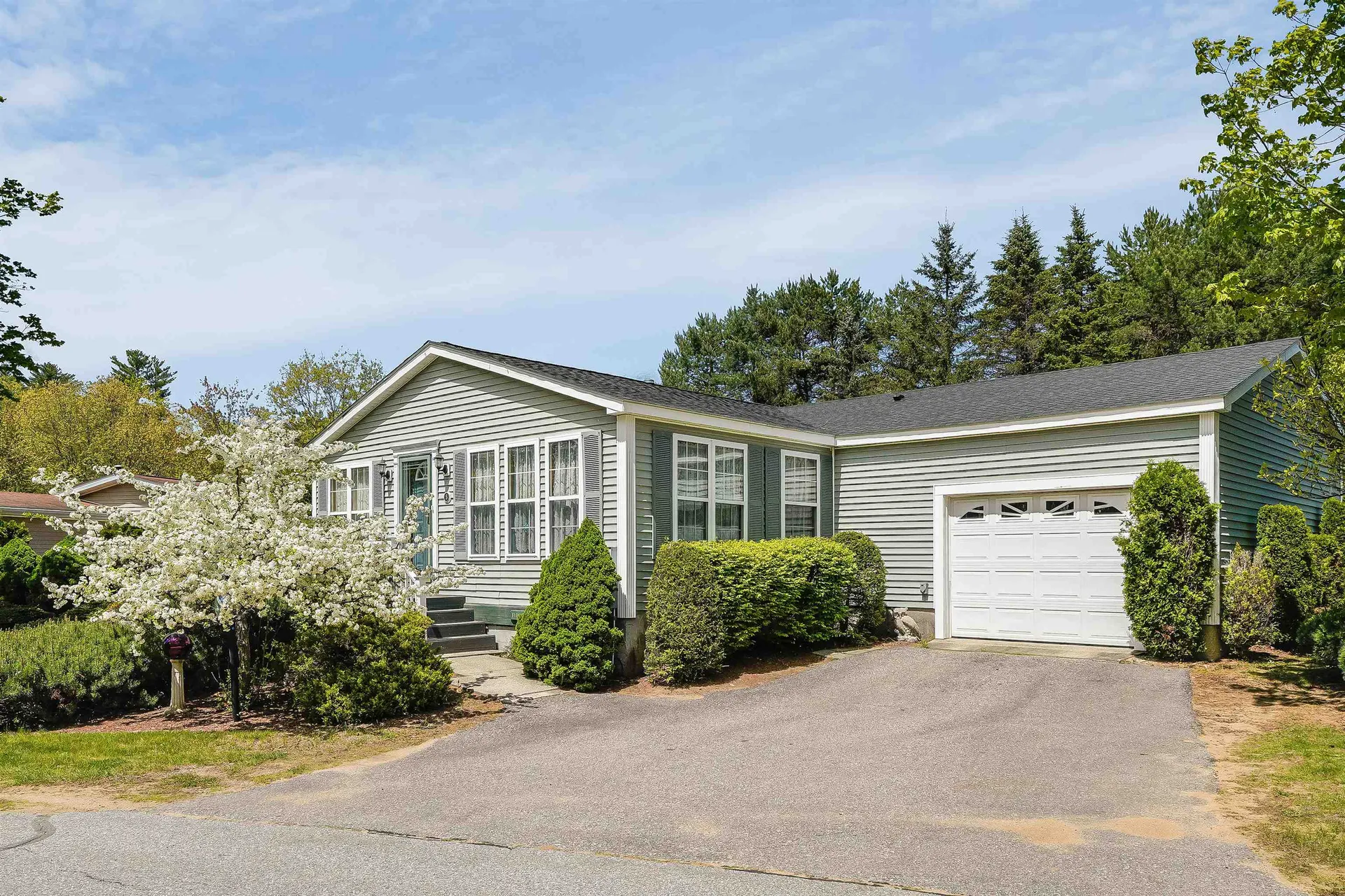 5 Magnolia Lane Belmont NH 03220