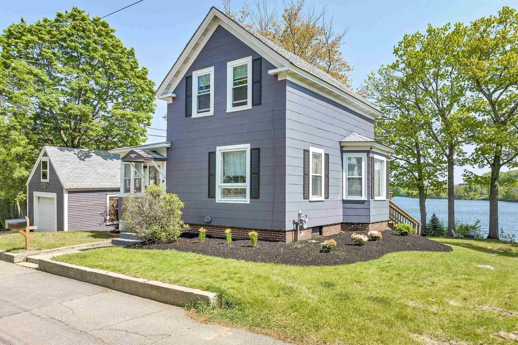 31 Opechee Street Laconia NH 03246