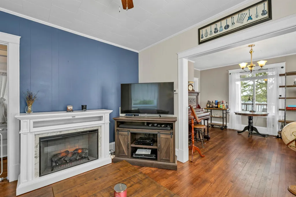 31 Opechee Street Laconia NH 03246