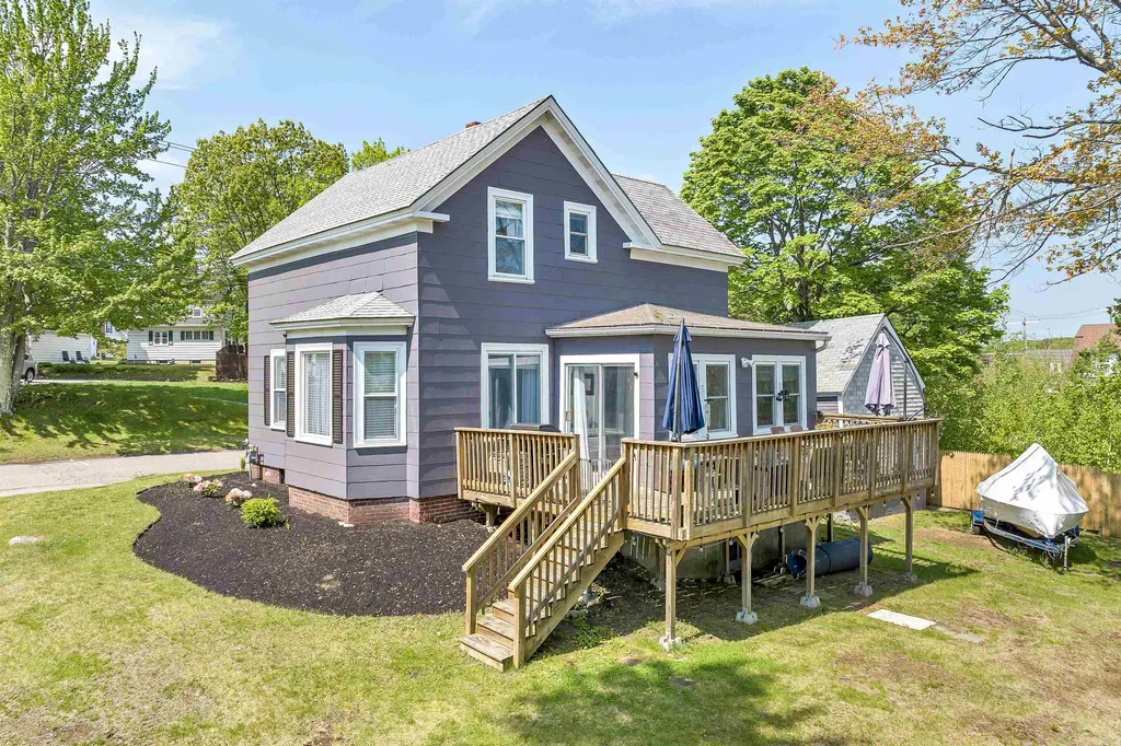 31 Opechee Street Laconia NH 03246