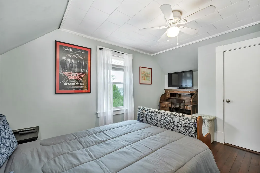 31 Opechee Street Laconia NH 03246