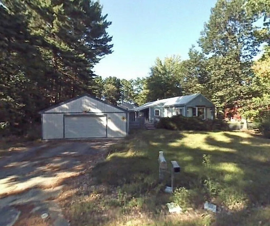5 Margaret Avenue Raymond NH 03077