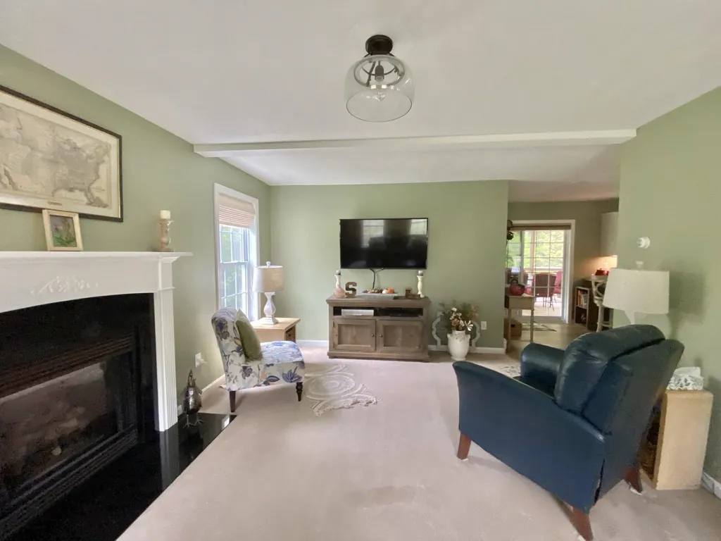 75 Arrowcrest Drive Swanzey NH 03446