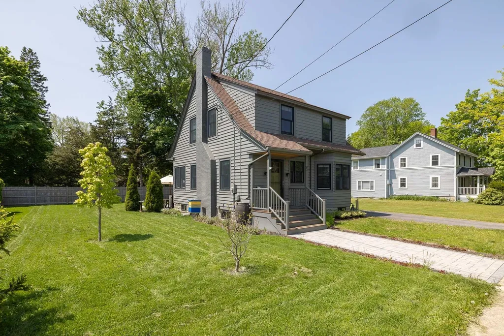 84 Thaxter Road Portsmouth NH 03801