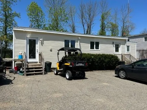 21 River Road Newington NH 03801