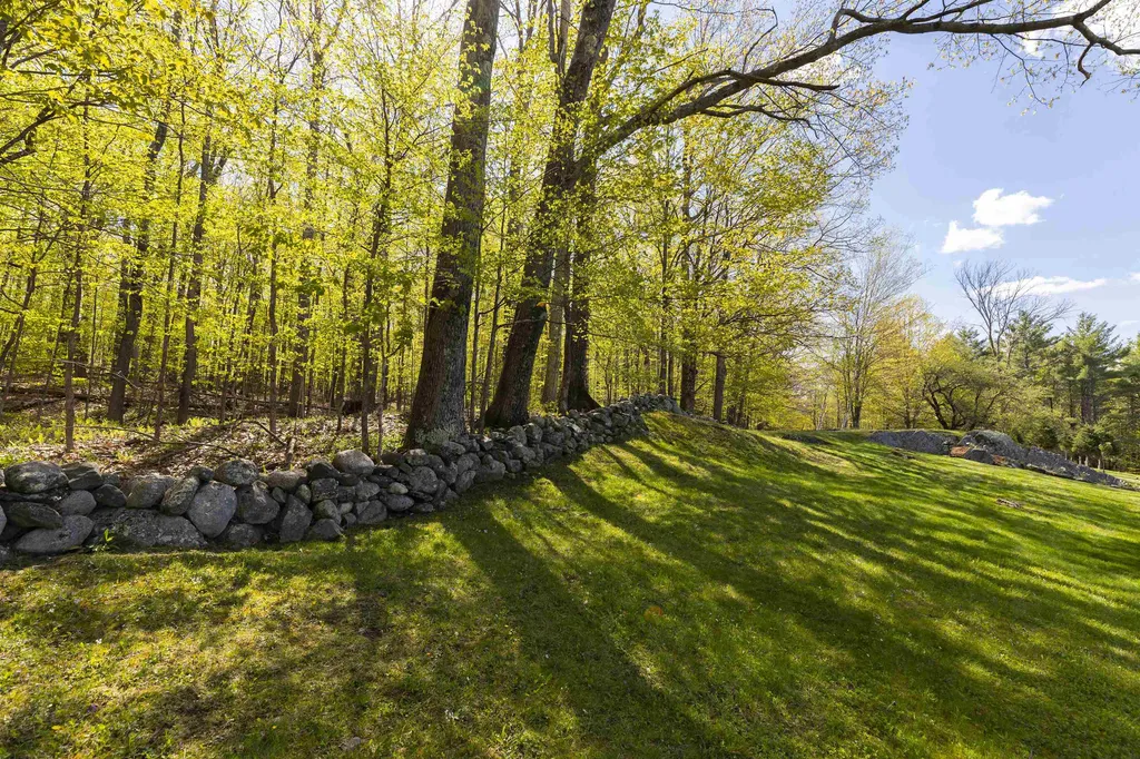 456 Willow Brook Road Plainfield NH 03781