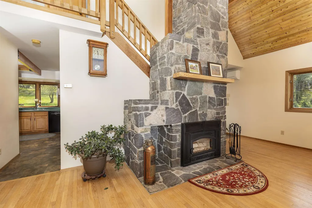 456 Willow Brook Road Plainfield NH 03781