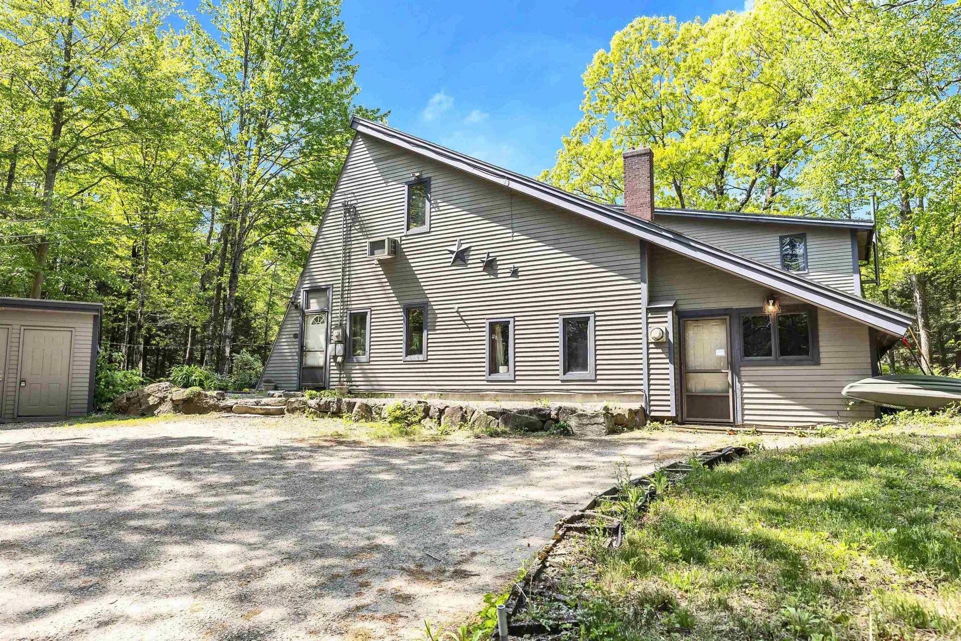 68 Dutton Road Lyndeborough NH 03082
