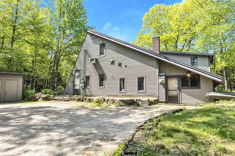 68 Dutton Road Lyndeborough NH 03082