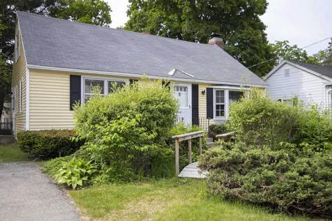 6 Anders Lane Nashua NH 03060