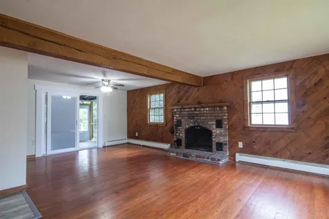 6 Anders Lane Nashua NH 03060