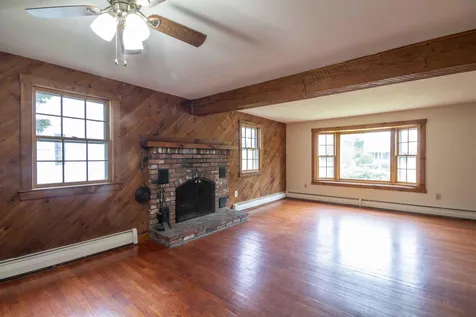 6 Anders Lane Nashua NH 03060
