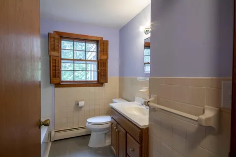 6 Anders Lane Nashua NH 03060