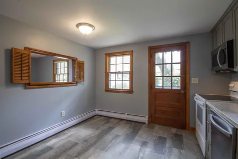 6 Anders Lane Nashua NH 03060