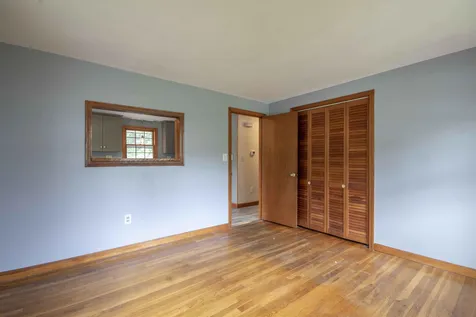 6 Anders Lane Nashua NH 03060