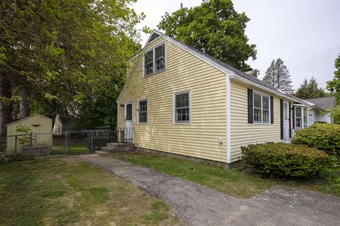 6 Anders Lane Nashua NH 03060