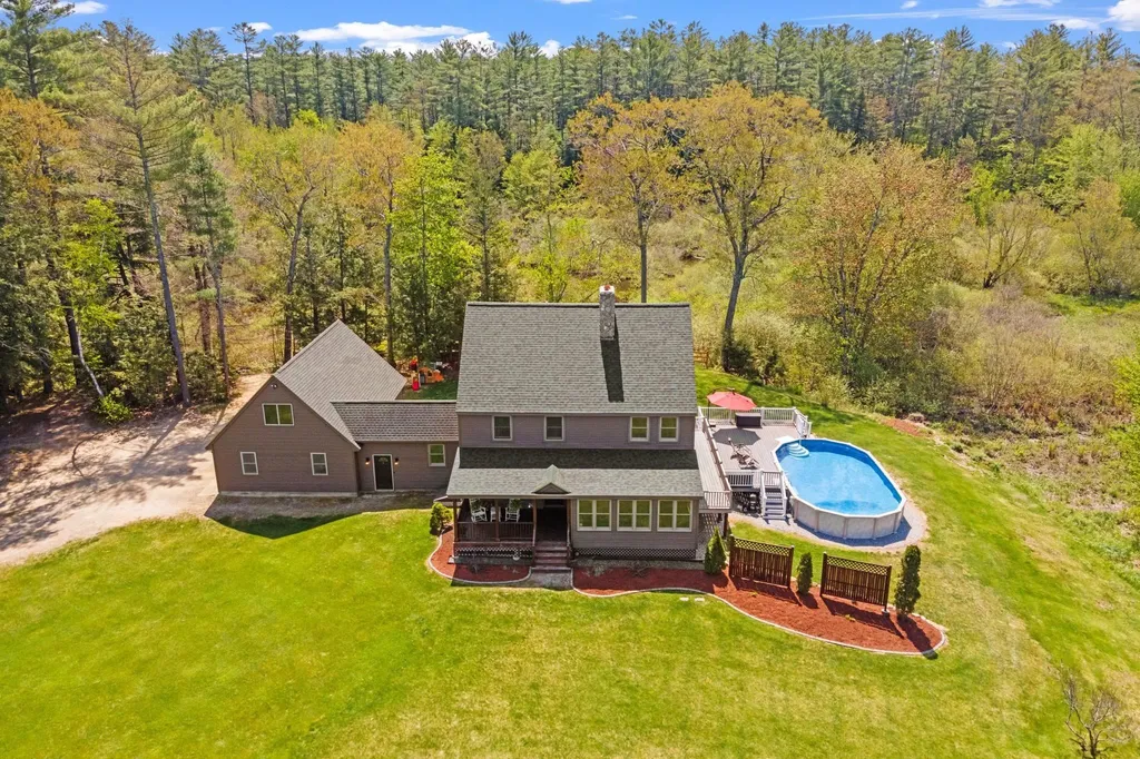 514 White Oak Road Barnstead NH 03225