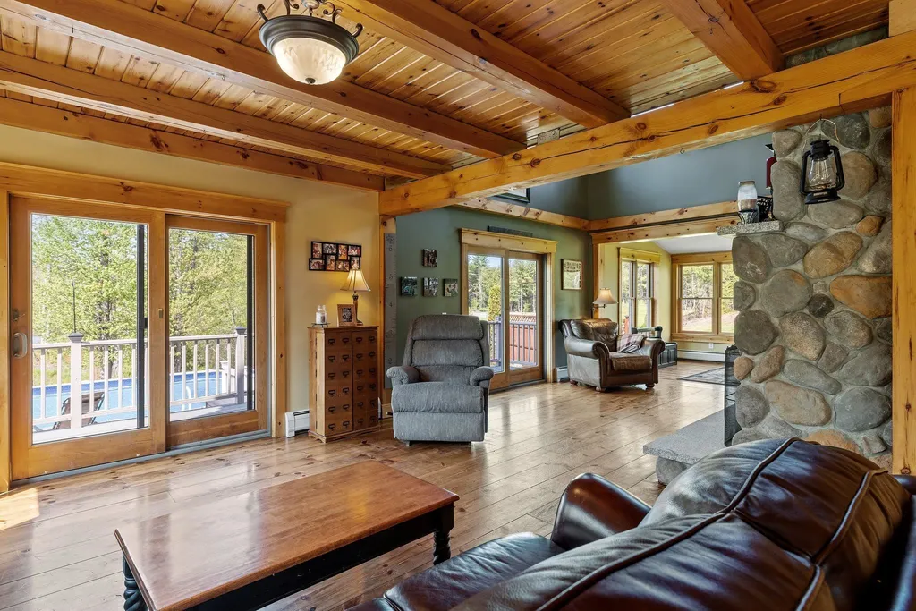 514 White Oak Road Barnstead NH 03225
