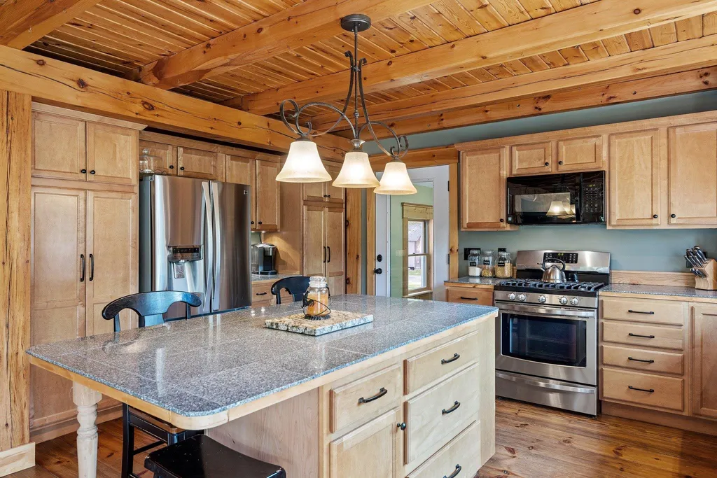 514 White Oak Road Barnstead NH 03225