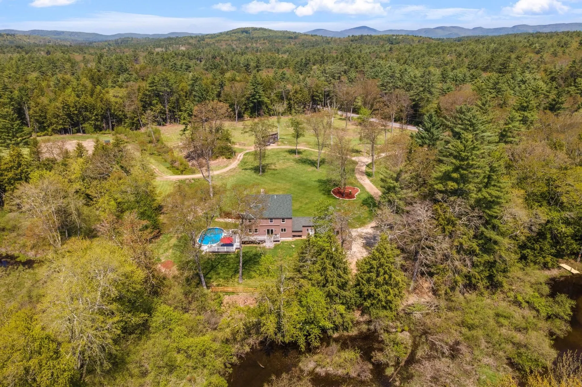 514 White Oak Road Barnstead NH 03225