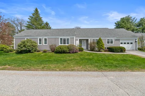 124 Hilltop Place New London NH 03257