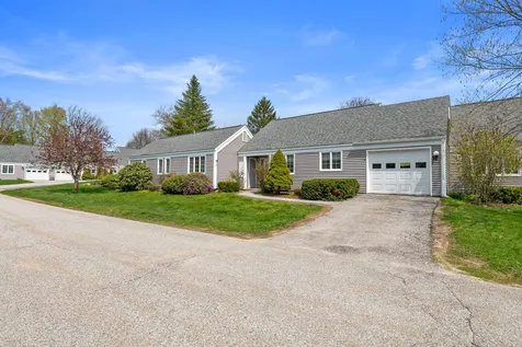 124 Hilltop Place New London NH 03257