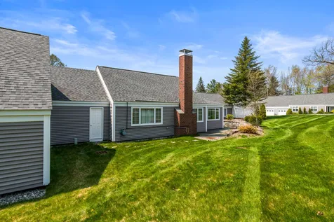 124 Hilltop Place New London NH 03257