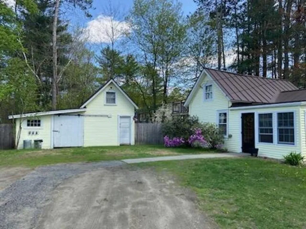 33 C Street Hartford VT 05001