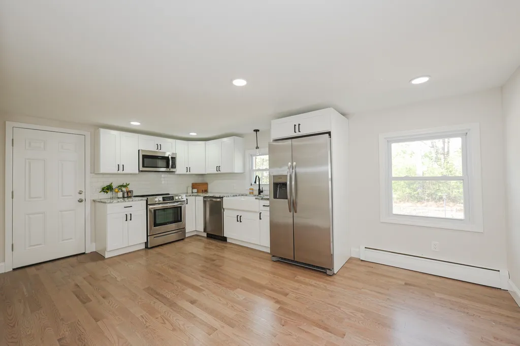 19 Depot Road Epping NH 03042