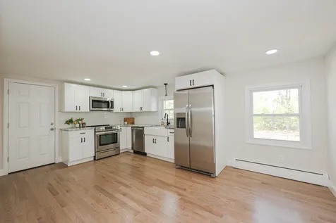 19 Depot Road Epping NH 03042