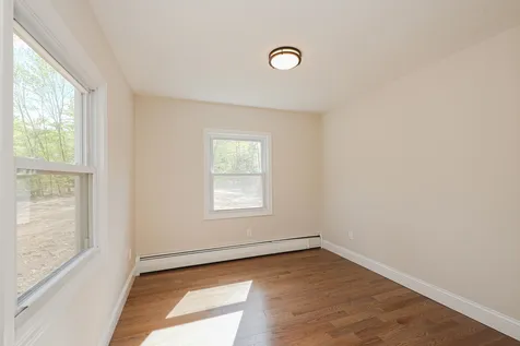 19 Depot Road Epping NH 03042