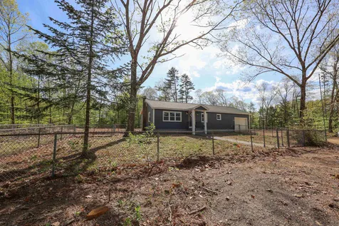 19 Depot Road Epping NH 03042