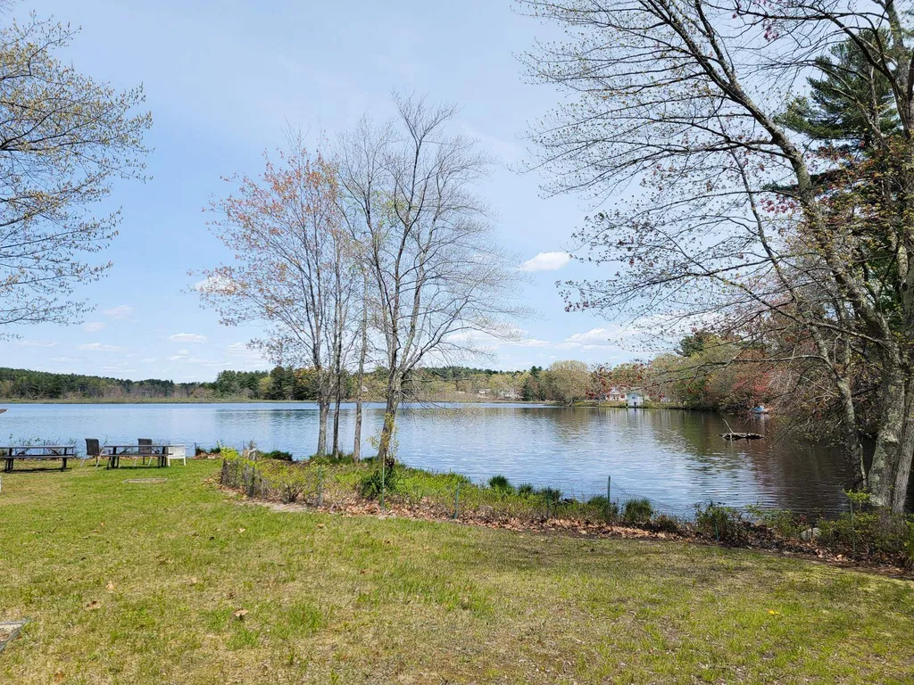3 Pond View Drive Hudson NH 03051
