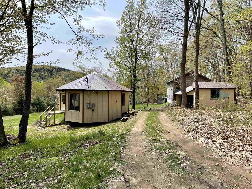 17 Willey Road Strafford VT 05070