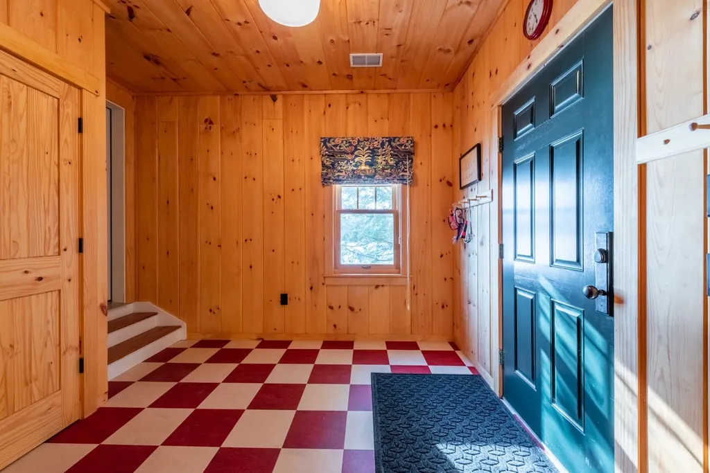 12 Red House Road Acworth NH 03601
