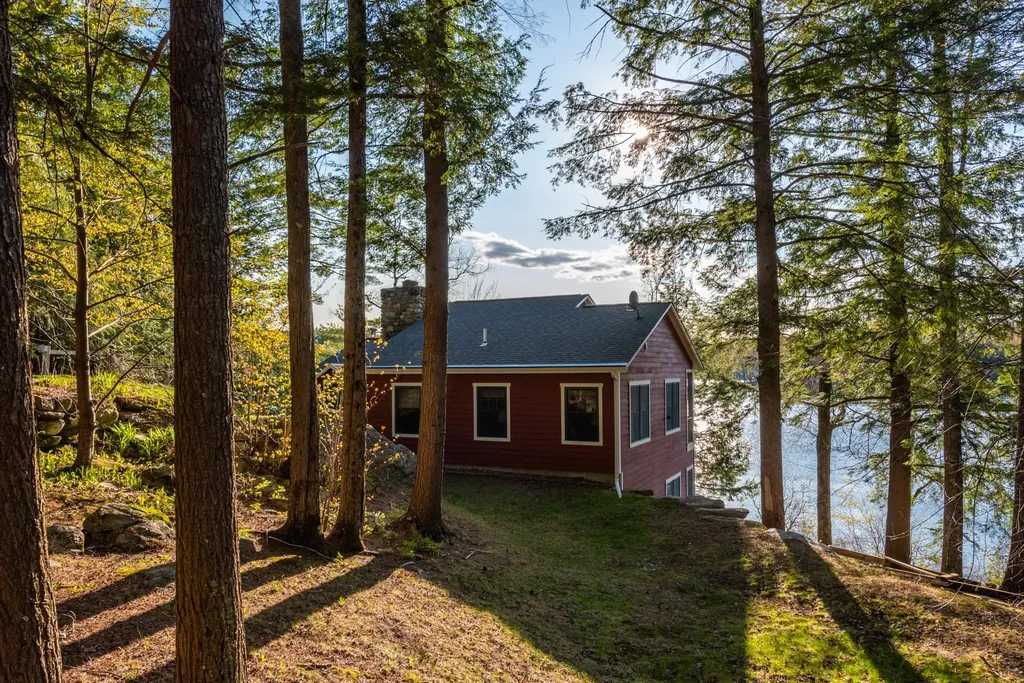 12 Red House Road Acworth NH 03601