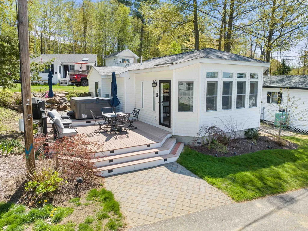 301 Weirs Boulevard Laconia NH 03246