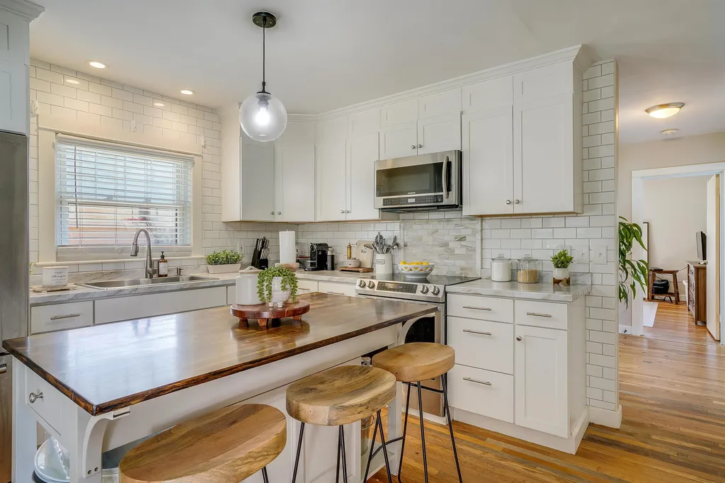 42 Lund Street Nashua NH 03060