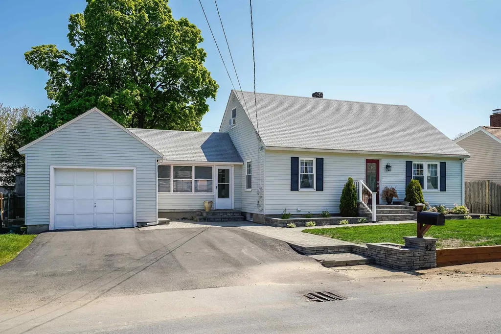 42 Lund Street Nashua NH 03060