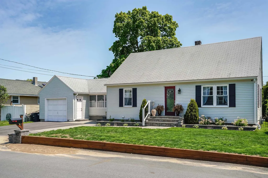 42 Lund Street Nashua NH 03060